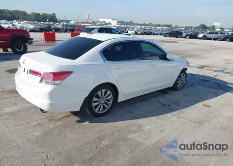 2011 Honda Accord z USA, uszkodzony, nr VIN 1HGCP2F89BA146008